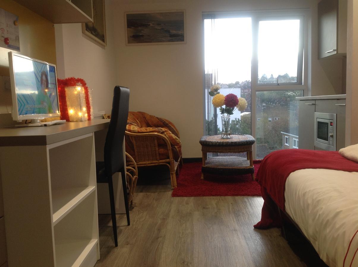 Peace Apartments - Luton Zewnętrze zdjęcie