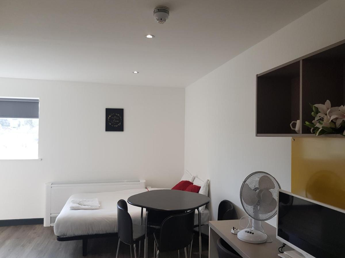 Peace Apartments - Luton Zewnętrze zdjęcie